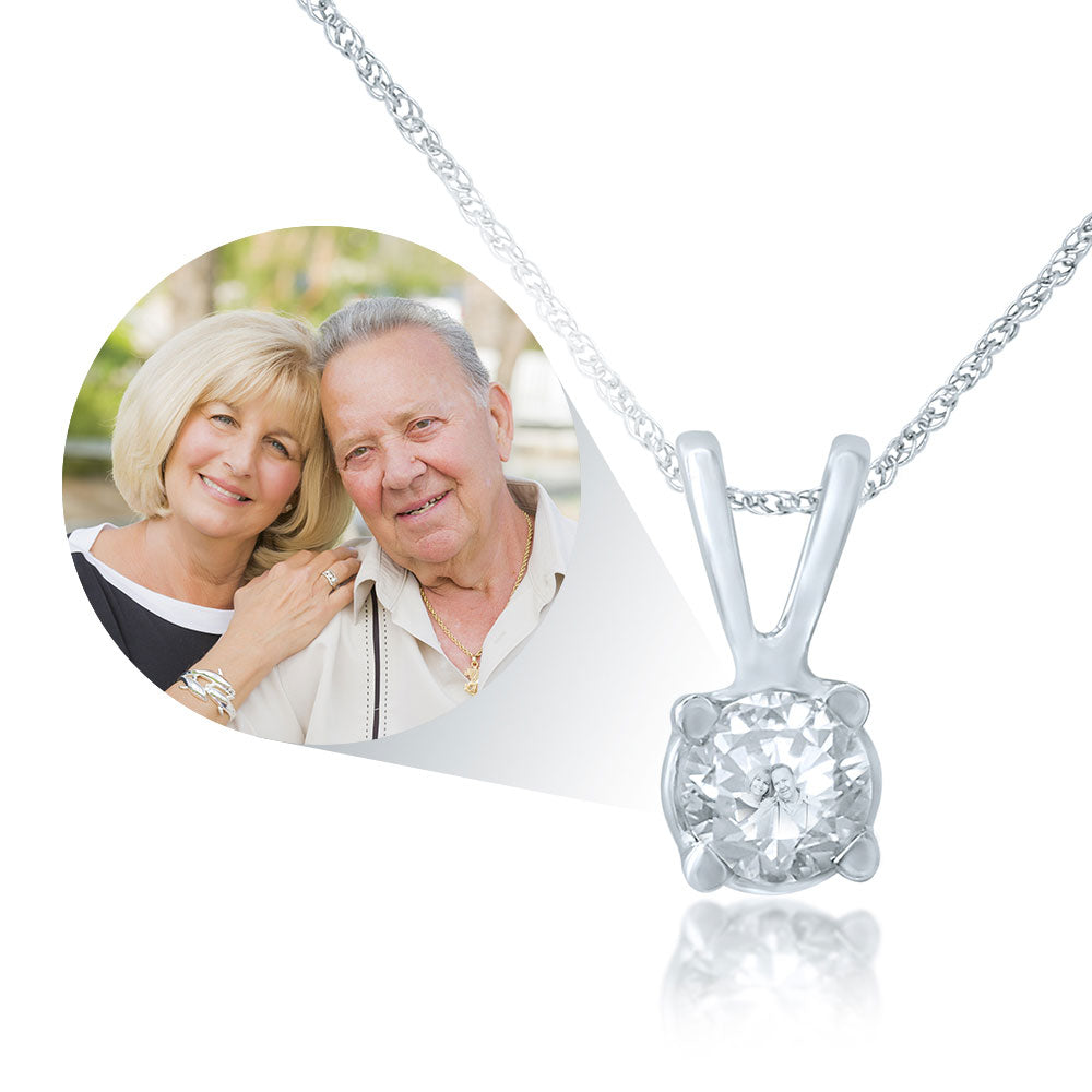 Memori Solitaire Diamond Pendant